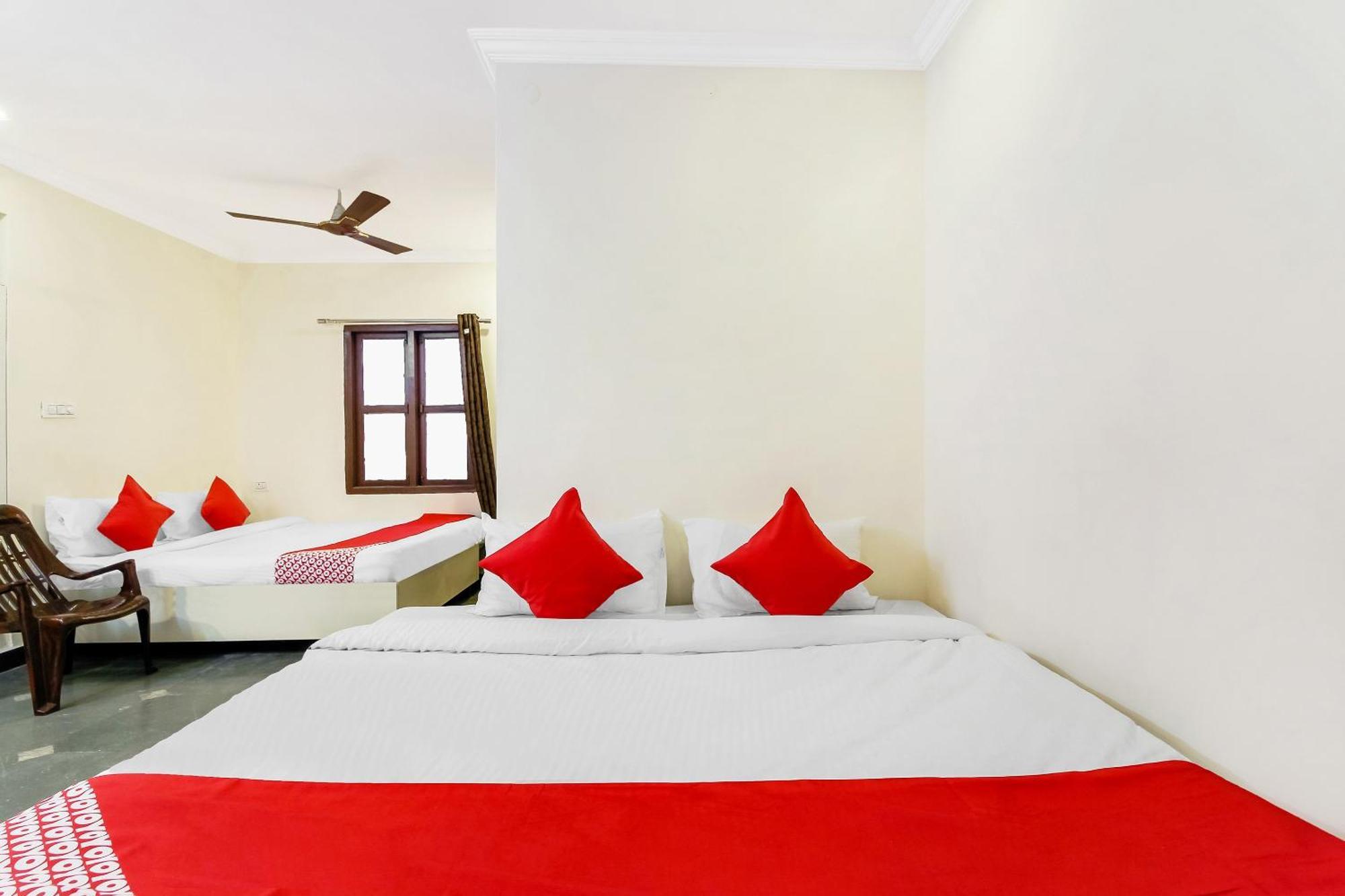 Hotel O Tokyo Hyderabad Bagian luar foto