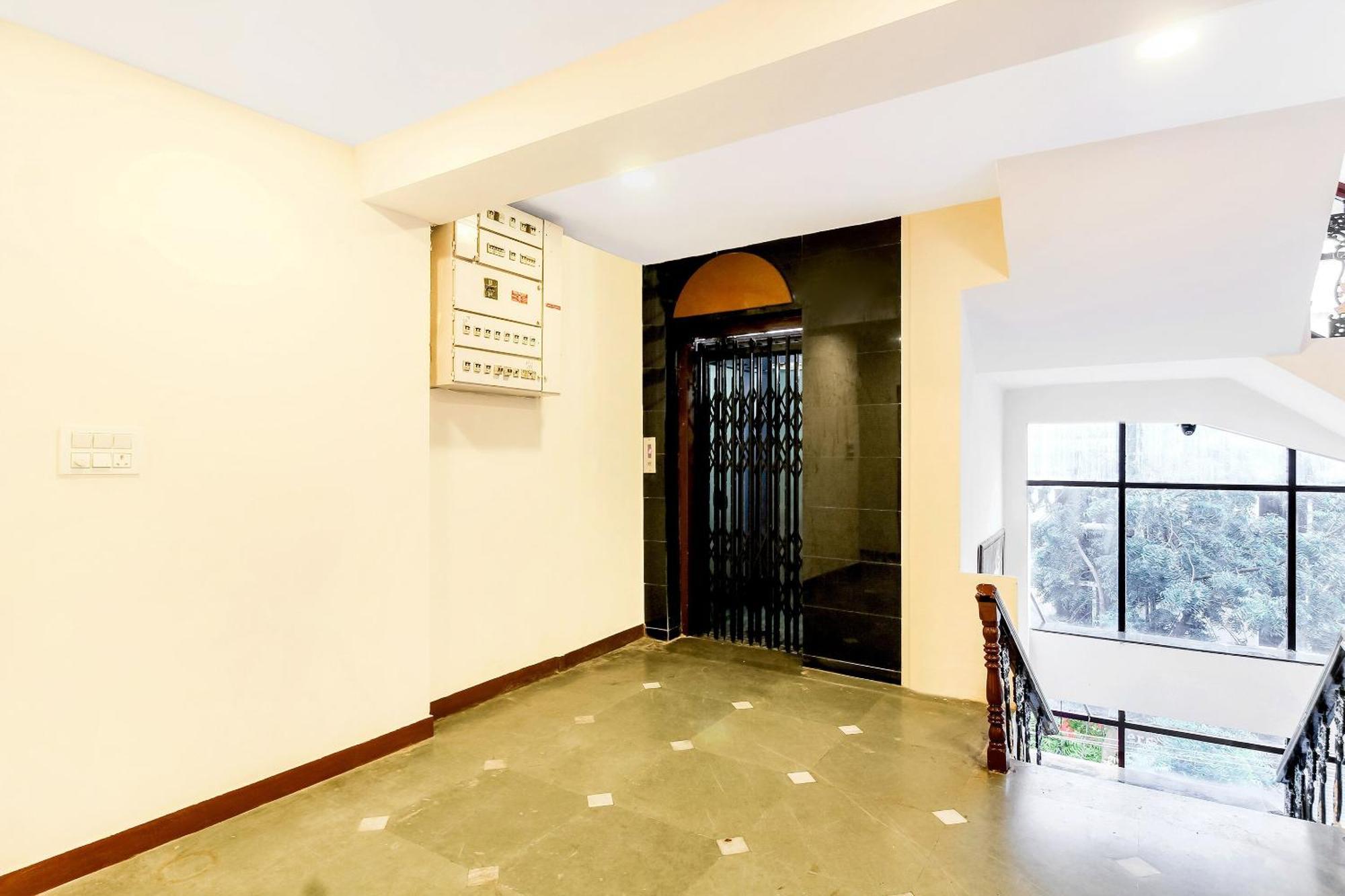 Hotel O Tokyo Hyderabad Bagian luar foto