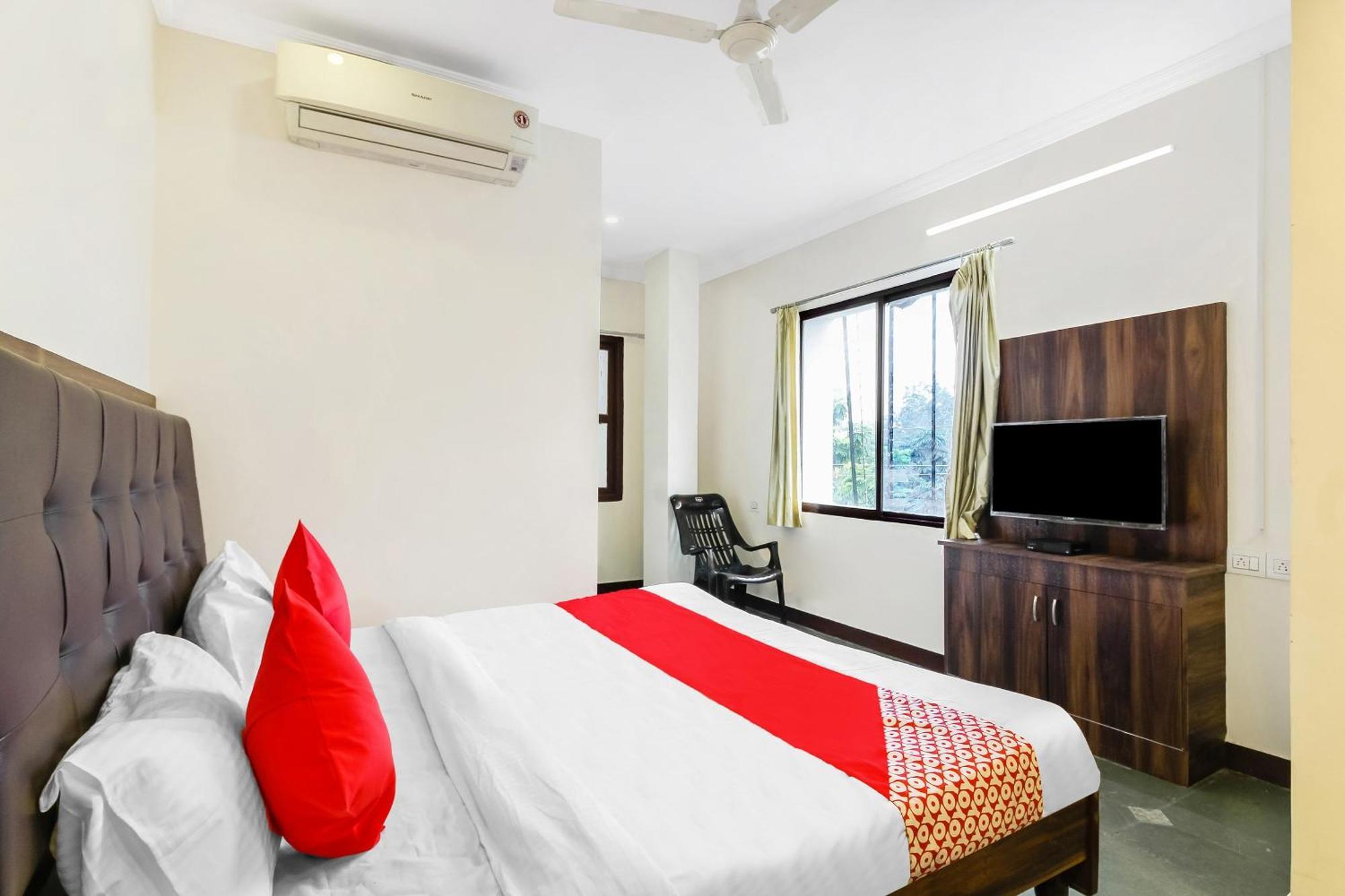 Hotel O Tokyo Hyderabad Bagian luar foto